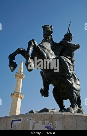 statue-of-saladin-karak-jordan