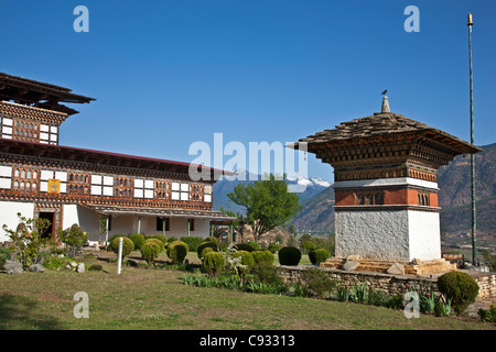 The attractive Hotel Gangtey Palace is a superb hotel with wonderful views across the Paro Valley to distant mountain ranges. Stock Photo