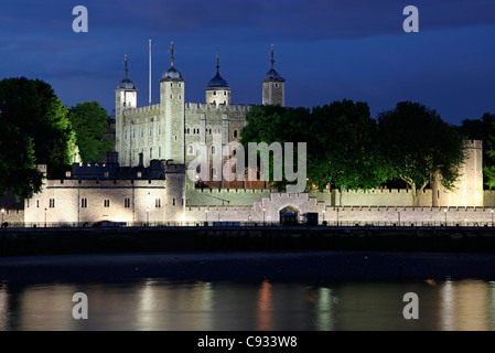 Founded in 1066, the White Tower was built by William the Conqueror in 1078. Stock Photo
