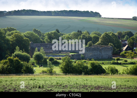 England, Kent, Eynsford. The ruins of Eynsford Castle. Stock Photo