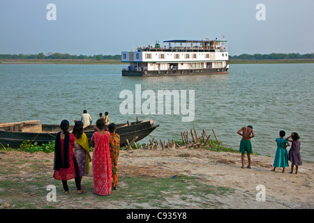 Built in 2006, RV Sukapha, a 12-cabin river boat takes passengers in comfort on cruises up the Hooghly River. Stock Photo