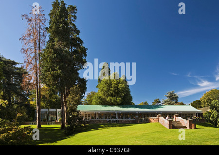 Ireland, Wicklow, Kilmacanogue, the tourist attraction Avoca Handweavers shop, restaurant and cafe. Stock Photo