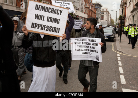 Members of the now banned extremist, 'Muslims Against Crusades' Stock Photo