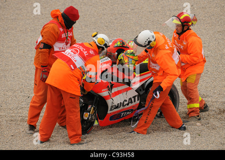 Crash at turn 1 at the Valencia Moto GP involving Valentino Rossi 46, Nicky Hayden 69, Randy De Puniet 14, Alvaro Bautista 19 Stock Photo