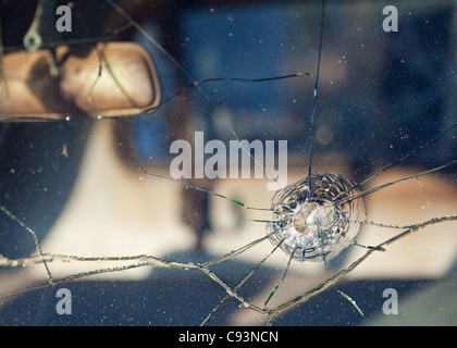 Cracked windscreen on an old abandoned car outside Hackberry General Store along historic Route 66, Arizona, USA Stock Photo
