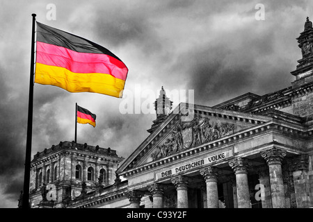 Storm clouds over the Reichstag, German Parliament, in Berlin, Germany. Colour and mono versions available at C93XXG and C93Y05 Stock Photo