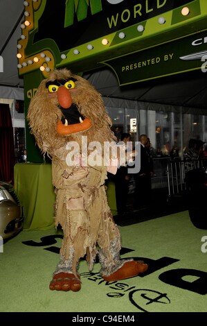 Sweetums at arrivals for THE MUPPETS Premiere, El Capitan Theatre, Los Angeles, CA November 12, 2011. Photo By: Michael Germana/Everett Collection Stock Photo