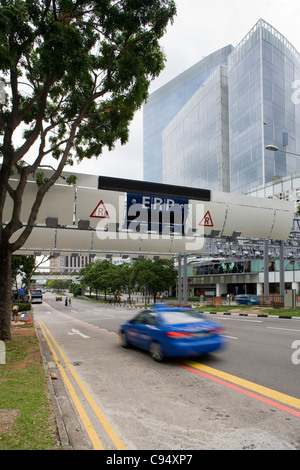 Singapore: ERP road pricing apparatus Stock Photo