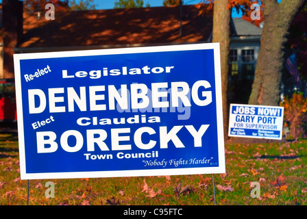 Political election yard signs Stock Photo: 52999108 - Alamy