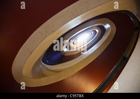 England, London, 120 Fleet Street, Art Deco Spiral Staircase in the former Daily Express Building Stock Photo