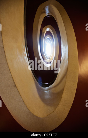 England, London, 120 Fleet Street, Art Deco Spiral Staircase in the former Daily Express Building Stock Photo