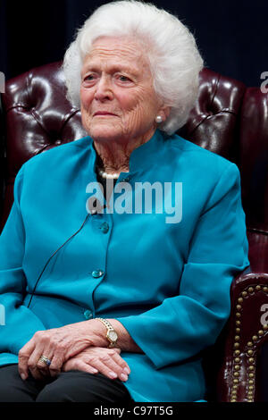 Former U.S. First Lady Barbara Bush discusses her White House experience during a day-long symposium titled 'America's First Lad Stock Photo