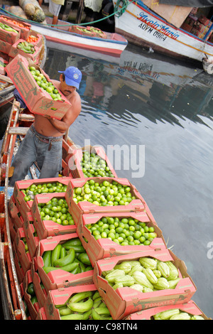 Willemstad Curaçao,Netherlands Lesser Leeward Antilles,ABC Islands,Punda,Shacaprileskade,Floating Market,Koningin Wilhelmina Brug,Waaigat,boat,Hispani Stock Photo