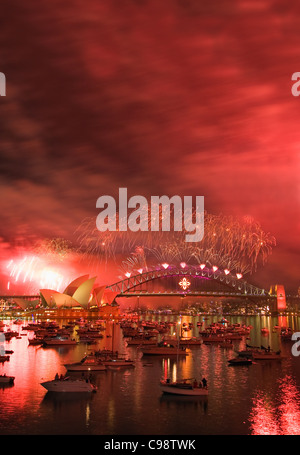 New Year's Eve fireworks over Sydney harbour.  Sydney, New South Wales, Australia Stock Photo