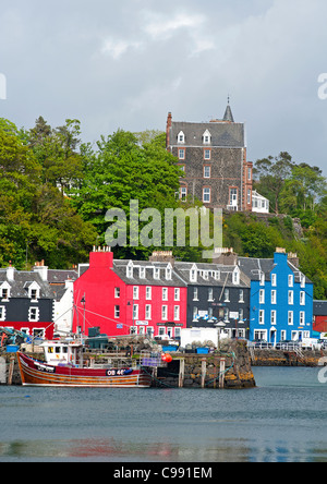 Colourful Tobermory the capital or main town on the Isle of Mull, Argyll, Scotland. SCO 7733 Stock Photo