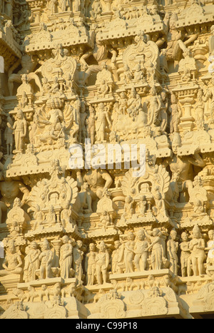 Carved figures on the seven storey gopura of Sri Padmanabhaswamy Vishnu Temple, Thiruvanathapuram (Trivandrum), Kerala, India Stock Photo