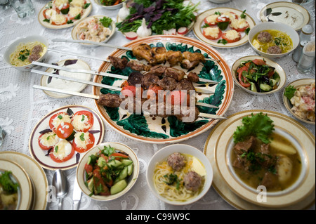 Comida tradicional. Samarcanda. UZBEKISTAN. Samarkand . Traditional ...