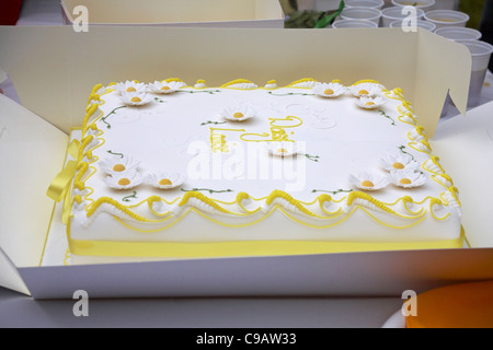 Cake Cutting: The Meaning Behind a Moment — ECBG Cake Studio