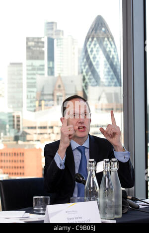 Ernst & Young.1 More building London UK. 18th Nov, 2011.  Picture shows John Cridland, CBI Director- General giving a press conference at Ernst & Young headquarters UK. Photo:Jeff Gilbert Stock Photo