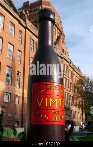 'A Monument to Vimto' by Kerry Morrison,1992.  Granby Row, Manchester, England, UK Stock Photo