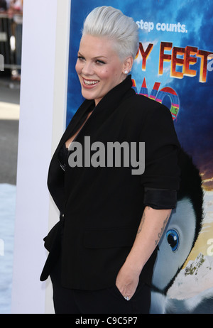 PINK AKA ALECIA MOORE HAPPY FEET TWO. WORLD PREMIERE HOLLYWOOD LOS ANGELES CALIFORNIA USA 13 November 2011 Stock Photo