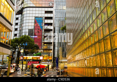 isabelle daëron: window displays at Hermès ginza tokyo