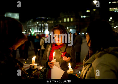 25 Nov Trafalgar Square, London. Million Women Rise campaign organise a candle light vigil as part of the UN International Day For The Elimination of Violence Against Women. Global violence against women is increasing and needs to be brought to the attention of people and governments. Stock Photo