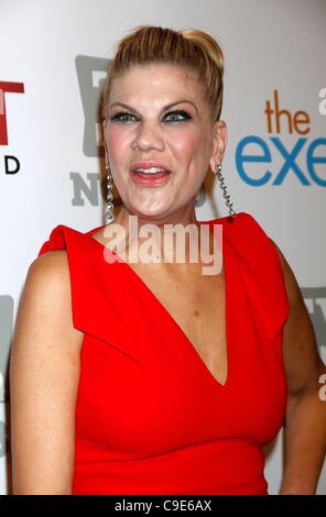 Kristen Johnston TV Land holiday premiere party for 'Hot in Cleveland