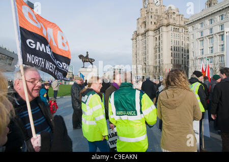 Marchers march from pierhead to St George's Hall plateau Liverpool Stock Photo