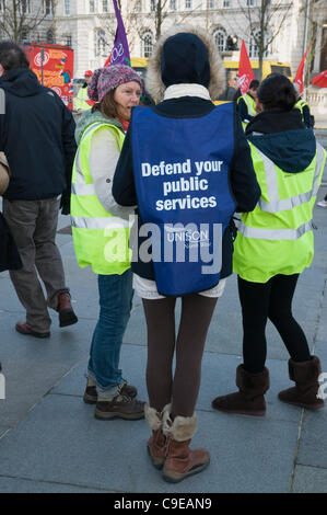 Marchers march from pierhead to St George's Hall plateau Liverpool Stock Photo