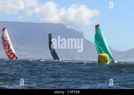 11.12.2011. Cape Town, South Africa.  Volvo ocean Race start of leg 2 from Cape Town, South Africa to Abu Dhabi. The six boat fleet racing to the first mark three miles out from Table Mountain Stock Photo