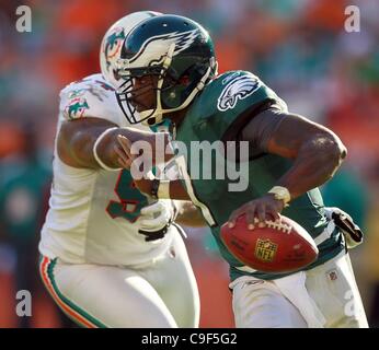 Miami Dolphins defensive tackle Zach Sieler takes part in drills at the NFL  football team's practice facility, Thursday, July 28, 2022, in Miami  Gardens, Fla. (AP Photo/Lynne Sladky Stock Photo - Alamy