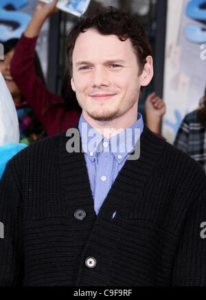 ANTON YELCHIN THE SMURFS HONORED WITH HAND AND FOOTPRINTS HOLLYWOOD LOS ANGELES CALIFORNIA USA 13 December 2011 Stock Photo