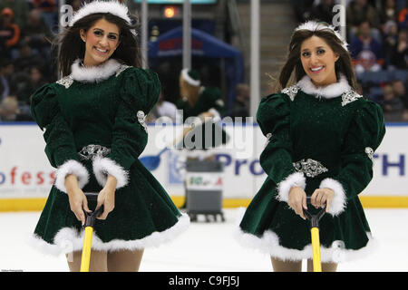 Dec. 15, 2011 - Uniondale, New York, UNITED STATES - New York Islanders Ice Girls in the second period at Nassau Veterans Memorial Coliseum, Uniondale, NY. (Credit Image: © Debby Wong/Southcreek/ZUMAPRESS.com) Stock Photo