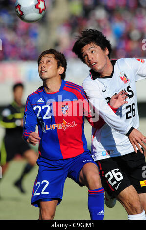 Naotake Hanyu (FC Tokyo), Mizuki Hamada (Reds), DECEMBER 24, 2011 - Football / Soccer : 91st Emperor's Cup quarterfinal match between F.C.Tokyo 1-0 Urawa Red Diamonds at Kumagaya Athletic Stadium in Saitama, Japan. (Photo by AFLO) Stock Photo