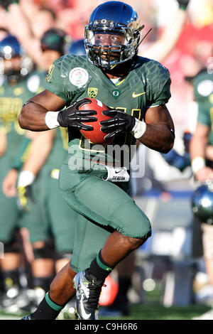 Jan. 10, 2011 - Glendale, Arizona, U.S - Oregon Ducks running back Kenjon  Barner (24) during pregame action of the BCS National Championship game,  between the #2 ranked Oregon Ducks and #1