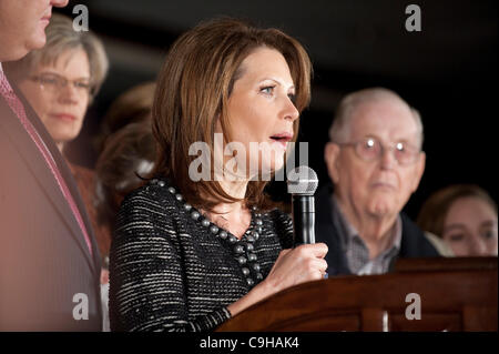 Republican presidential candidate Michele Bachmann announces the end of her campaign after a poor showing in the Iowa caucuses Stock Photo