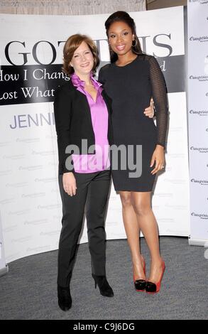 Liz Josefsberg in attendance for Weight Watchers' Jennifer Hudson 'I Got This' Book Signing, Weight Watchers Center, New York, NY January 11, 2012. Photo By: Kristin Callahan/Everett Collection Stock Photo