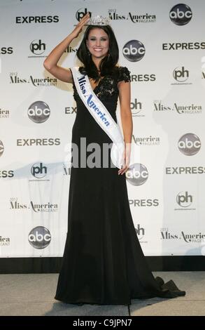 Laura Kaeppeler, Miss America 2012, Katie Levasseur, Miss Vermont ...