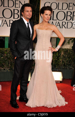 Jan. 15, 2012 - Los Angeles, California, U.S. - Actress KATE BECKINSALE, wearing 'Roberto Cavalli', and her husband, director LEN WISEMAN arrives on the red carpet for the 69th annual Golden Globe Awards. (Credit Image: © ZUMAPRESS.com) Stock Photo