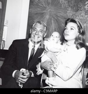 CARY GRANT with Dyan Cannon and daughter Jennifer Grant in Hollywood ...