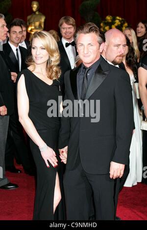 ROBIN WRIGHT PENN, SEAN PENN.81st Annual Academy Awards / OSCARS.at Kodak Theatre.Hollywood, CA.February 22, 2009.Photo by Roger Harvey-Globe Photos.K61246RHARV (Credit Image: © Roger Harvey/Globe Photos/ZUMAPRESS.com) Stock Photo