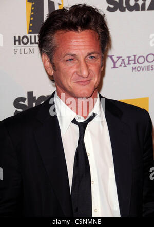 Oct. 25, 2010 - Los Angeles, California, U.S. - Sean Penn Attending The 14th Annual Hollywood Awards Gala Held At The Beverly Hilton Hotel In Beverly Hills, California On October 25, 2010. 2010.K66625LONG(Credit Image: © D. Long/Globe Photos/ZUMApress.com) Stock Photo