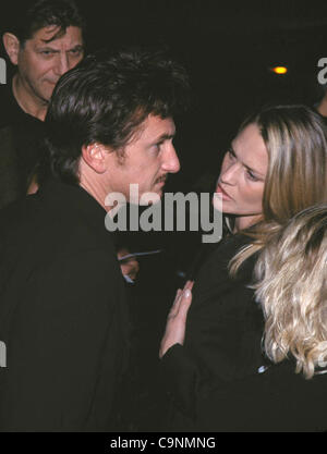 Jan. 1, 2011 - K23546AG: I AM SAM PREMIERE.ACADEMY THEATRE, BEVERLY HILLS, CA 12/03/2001.SEAN PENN AND ROBIN WRIGHT. AMY GRAVES/   2001(Credit Image: © Globe Photos/ZUMAPRESS.com) Stock Photo