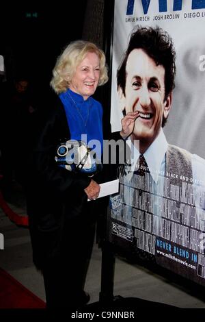 Nov. 13, 2008 - Beverly Hills, Los Angeles, CA - EILEEN RYAN.MOTHER OF SEAN PENN.THE PREMIERE OF THE NEW MOVIE FROM FOCUS FEATURES MILK, HELD AT THE ACADEMY OF MOTION PICTURE ARTS AND SCIENCES SAMUEL GOLDWYN THEATRE,  BEVERLY HILLS, CALIFORNIA.  11-13-2008. GRAHAM WHIBY BOOT- -   2008.K60494ALST(Cre Stock Photo