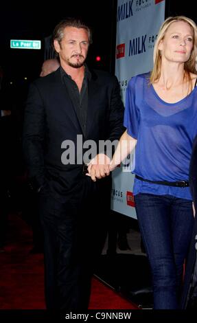 Nov. 13, 2008 - Beverly Hills, Los Angeles, CA - SEAN PENN, ROBIN WRIGHT PENN.ACTORS.THE PREMIERE OF THE NEW MOVIE FROM FOCUS FEATURES MILK, HELD AT THE ACADEMY OF MOTION PICTURE ARTS AND SCIENCES SAMUEL GOLDWYN THEATRE,  BEVERLY HILLS, CALIFORNIA.  11-13-2008. GRAHAM WHIBY BOOT- -   2008.K60494ALST Stock Photo