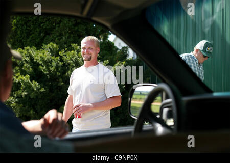 July 11, 2007 - Dixon, Illinois, USA -  Kyle Sheaffer, 28, grows corn and soybeans with his father, Jim Sheaffer, right, 60, on 2500 acres outside Dixon, Illinois. (Credit Image: © Sally Ryan/ZUMA Press) Stock Photo