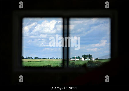 July 11, 2007 - Dixon, Illinois, USA -  The rising cost of farmland in the Midwest, outside Dixon, Illinois, for example, prevents many upstart farmers from renting or buying land. (Credit Image: © Sally Ryan/ZUMA Press) Stock Photo