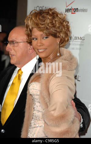 Feb. 11, 2012 - Los Angeles, California, U.S. - Grammy-winning singer Whitney.Houston, who was often referred to as the 'Queen of Pop,' and whose career.was derailed by drug abuse, has died. She was 48. PICTURED: Feb. 11, 2007 - Los Angeles, California, U.S. - CLIVE DAVIS (L) and WHITNEY HOUSTON arr Stock Photo