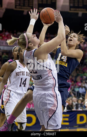 Feb. 5, 2012 - South Bend, Indiana, U.S - Notre Dame forward Markisha ...